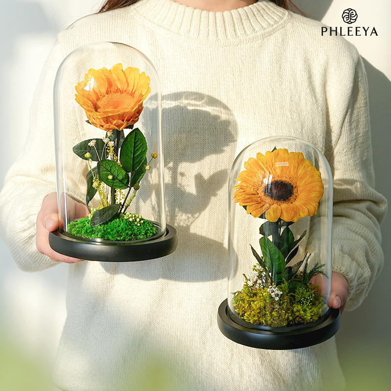 Preserved Roses and Sunflowers in a Glass Vase—Creative Decorative Ornaments for Elders as Holiday Gifts